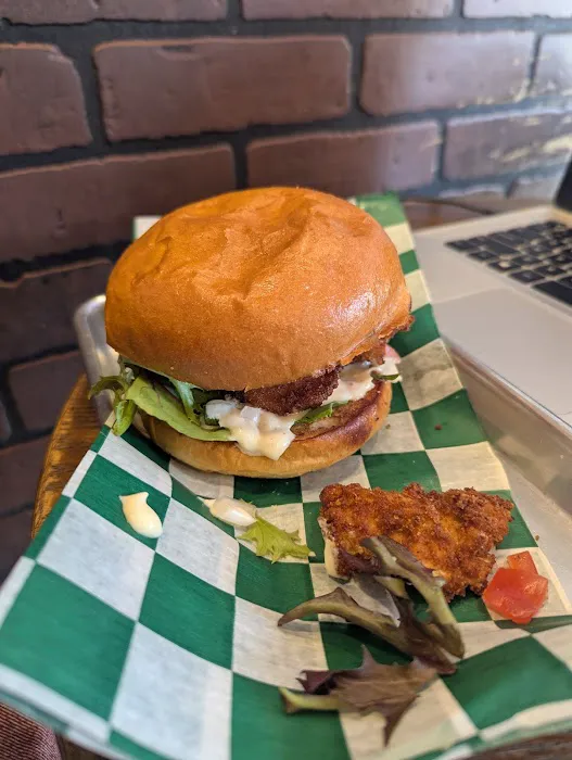 Sandwich Girl Cafe Picture 10