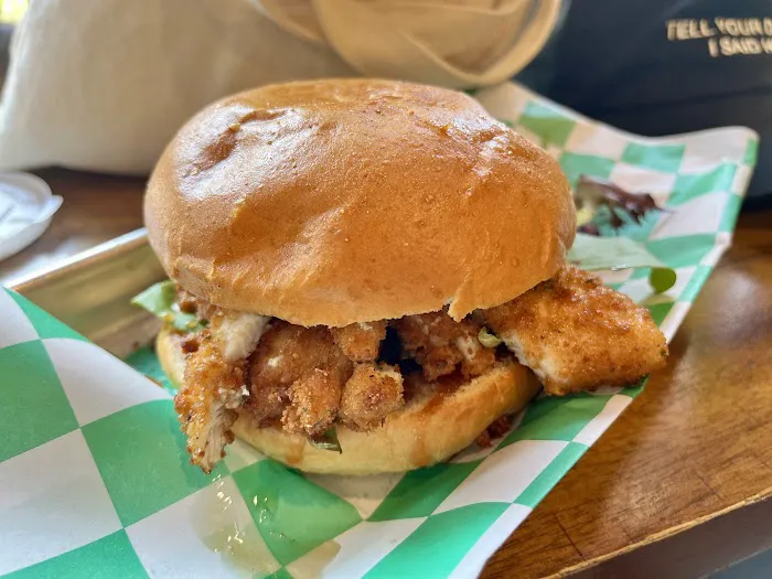 Sandwich Girl Cafe Picture 7