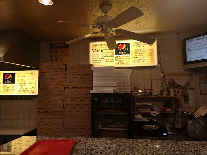 Giardini Pizza Picture 3