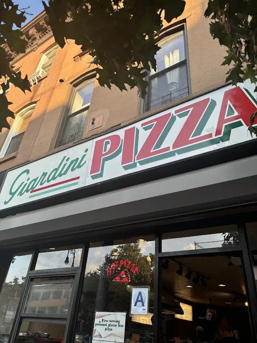 Giardini Pizza Picture 4