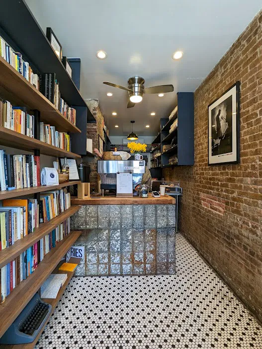Court Street Coffee and Books Picture 3