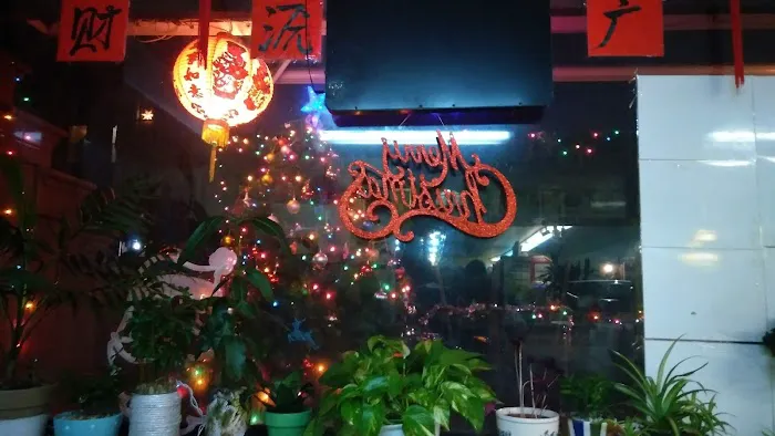 Ling Ling Kitchen Picture 1