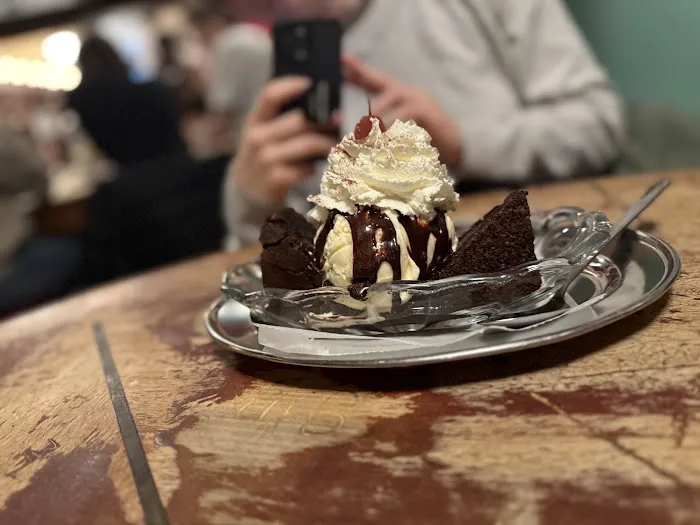 Brooklyn Farmacy & Soda Fountain Picture 2