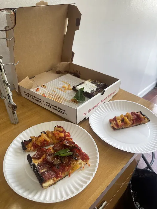 Nate’s Detroit Pizza Picture 5
