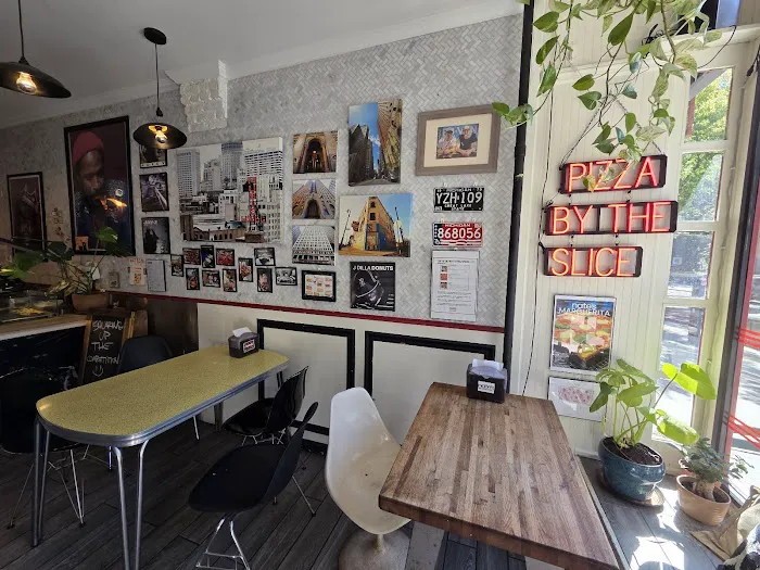 Nate’s Detroit Pizza Picture 8
