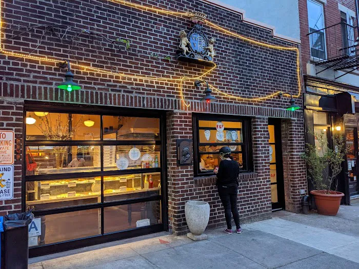 F&F Pizzeria Picture 8