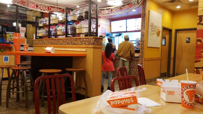 Popeyes Louisiana Kitchen Picture 2
