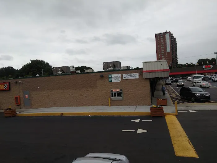 Little Caesars Pizza Picture 4