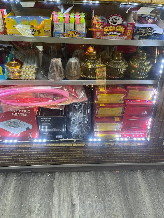Paola Deli Grocery Corp. Picture 2