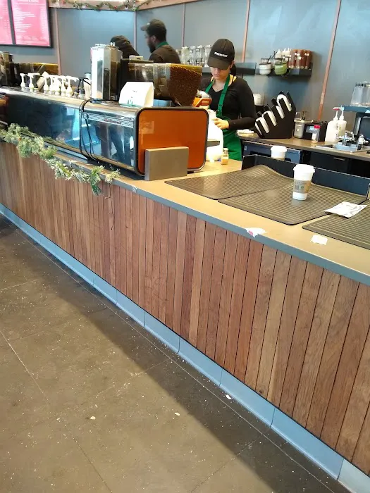 Starbucks Picture 5