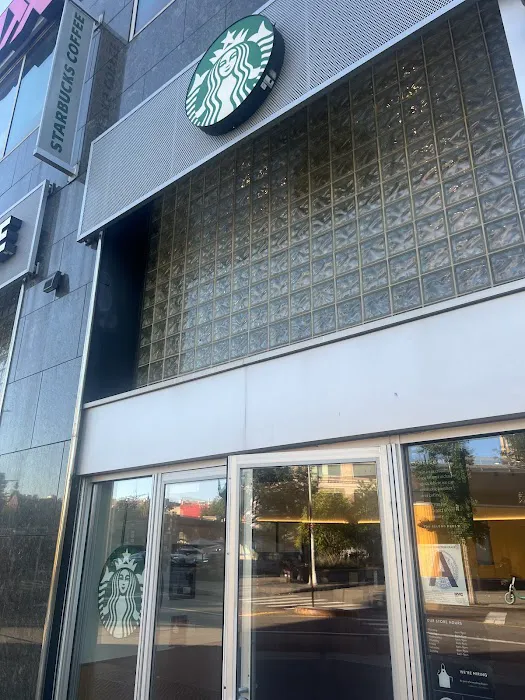 Starbucks Picture 8