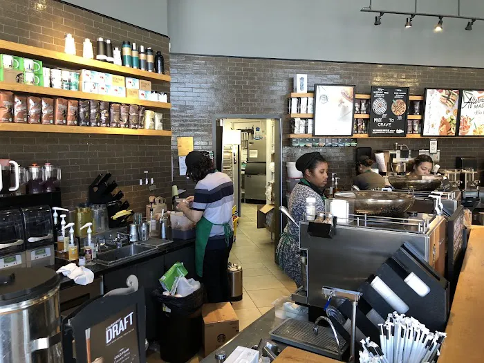 Starbucks Picture 10