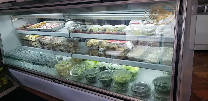 Simon's Deli & Bagels Picture 2
