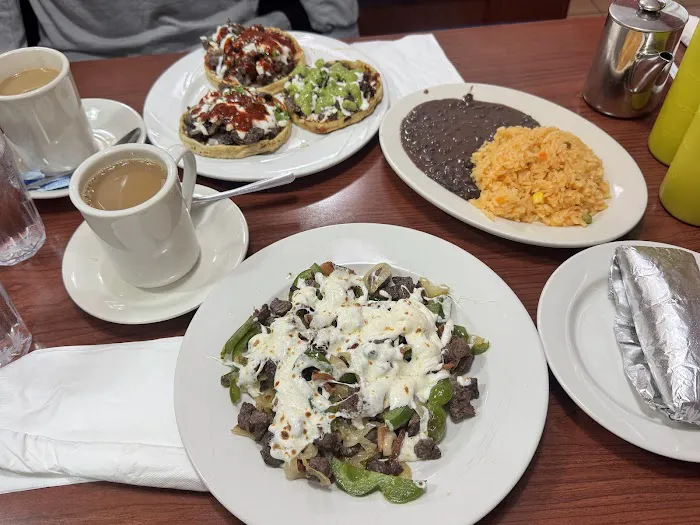 Pete's Café Picture 8