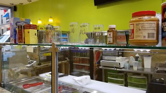 Mis Antojitos Juice Bar Picture 1