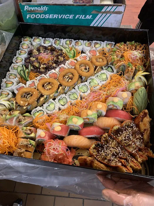 Roll Masters Sushi Picture 2