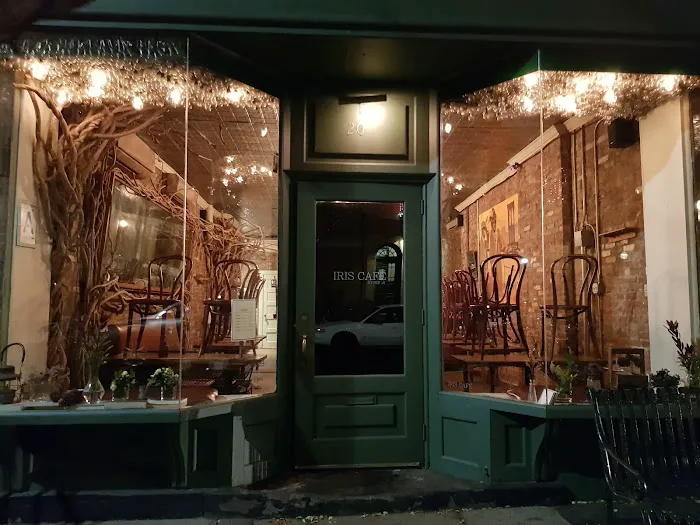 Iris Café Picture 7