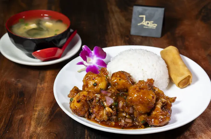 Jade Eatery And Lounge Picture 9