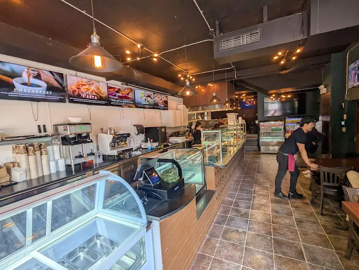 Forest Hills Pizzeria Picture 10