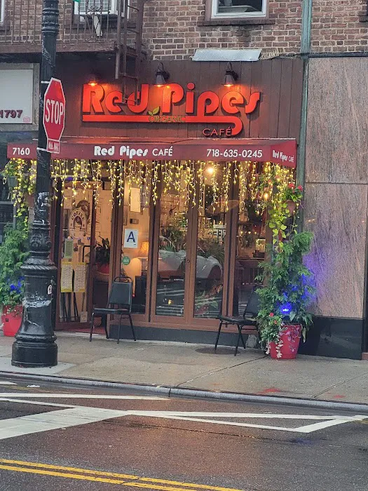 Red Pipes Cafe Picture 7