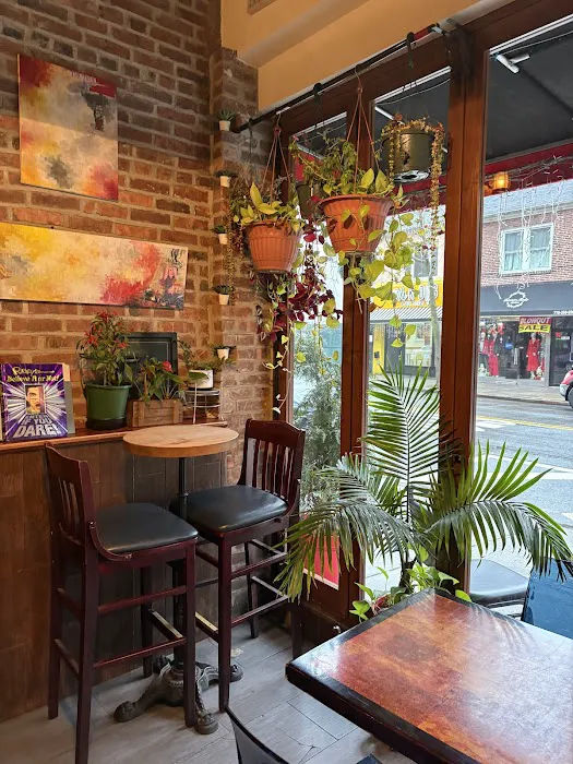 Red Pipes Cafe Picture 9