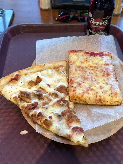 Gloria Pizza Picture 8