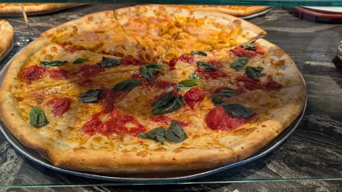 Gloria Pizza Picture 4