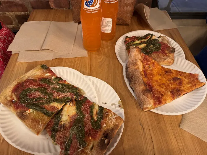 Austin Street Pizza Picture 6
