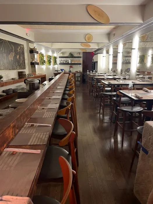 Daikon Sushi Bar Picture 2