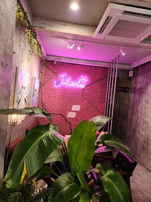 Julieat's Bubble Tea & Dessert Cafe Picture 8