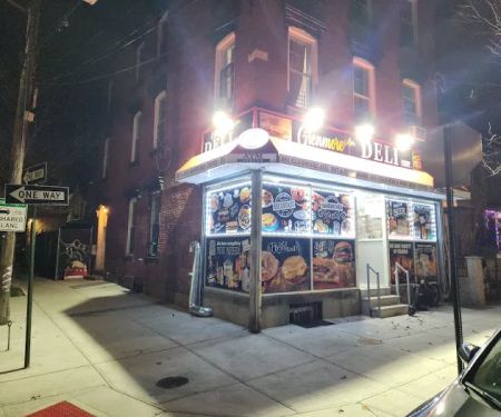 581 Glenmore Av Deli Corp
