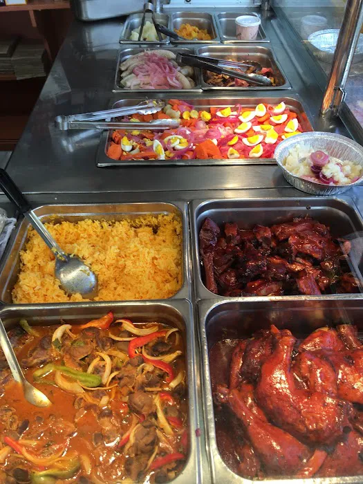 Los Primos Delicatessen Picture 5