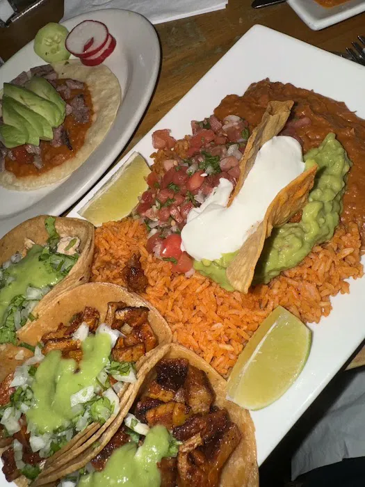 El Patron Mexican Grill Picture 4