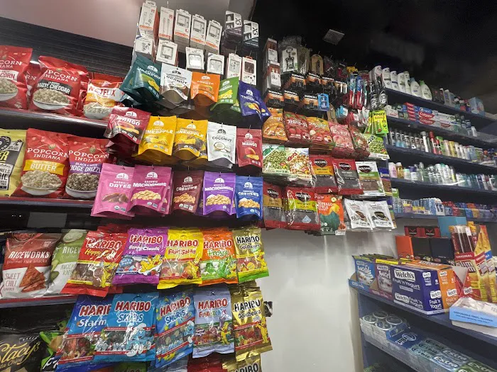 Rogers ave deli and grocery Picture 1