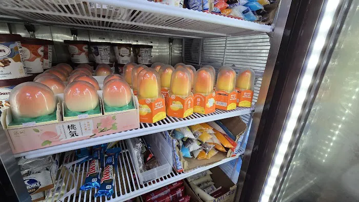 Brownsville Deli & Grocery Picture 4