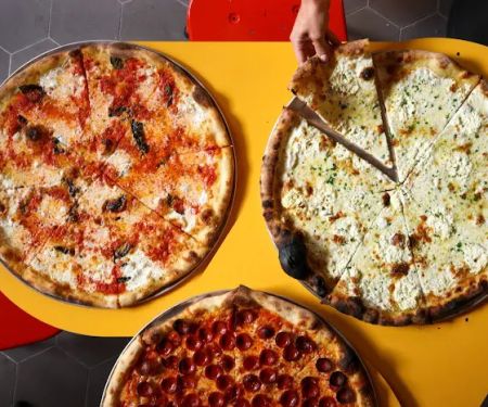 Normu2019s Pizza