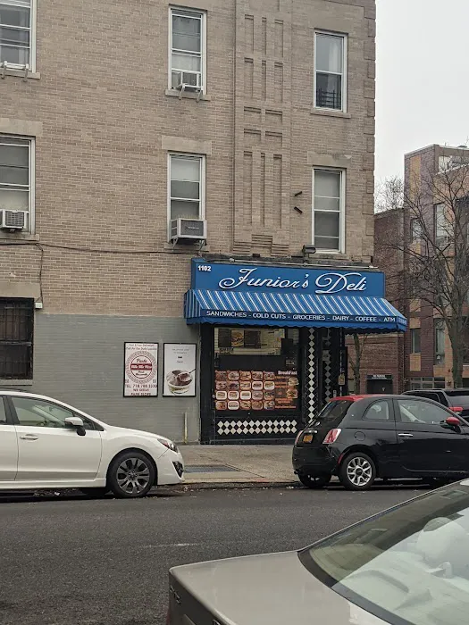 Junior's Deli & Grocery Picture 1