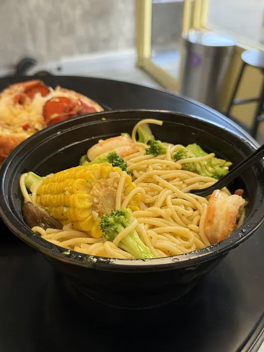 Efresh Kitchen Picture 8