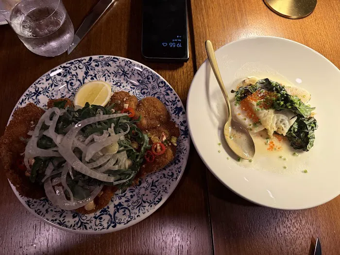 6 Restaurant - NYC Picture 5