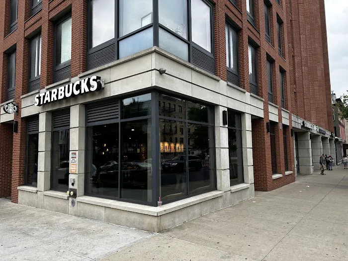 Starbucks Picture 4