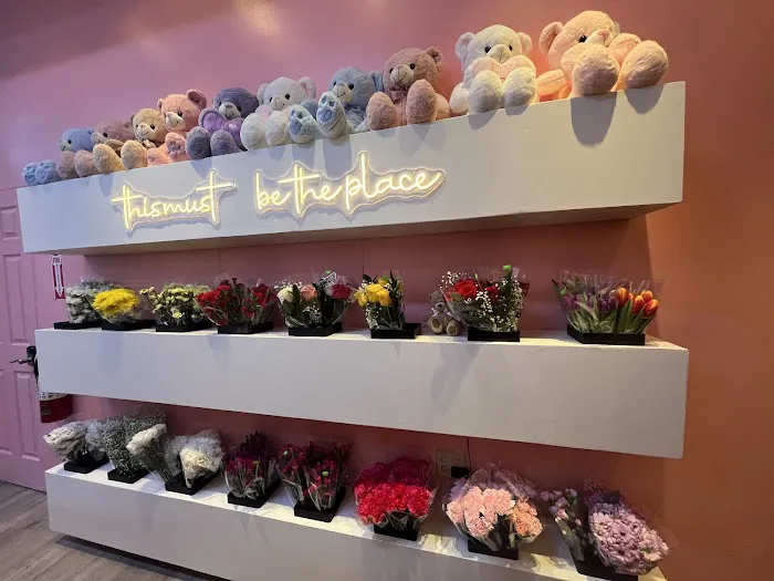 Fiorella Coffee & Flower Shop Picture 4