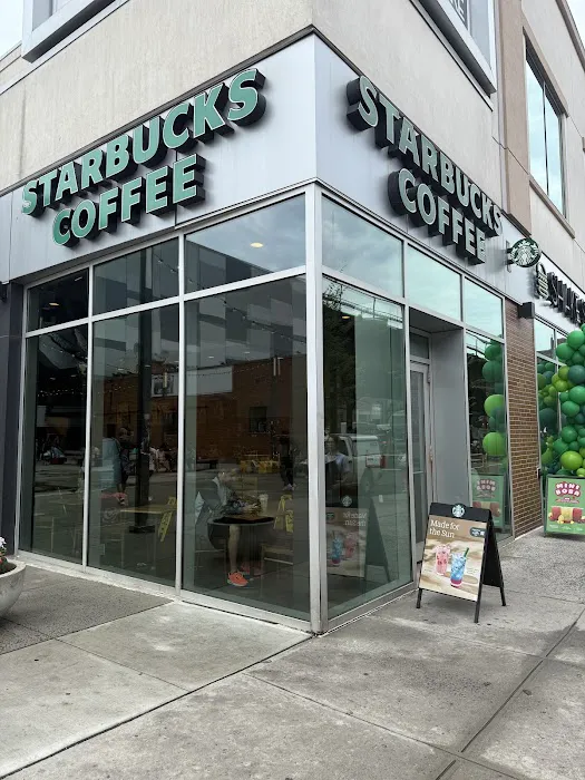 Starbucks Picture 1