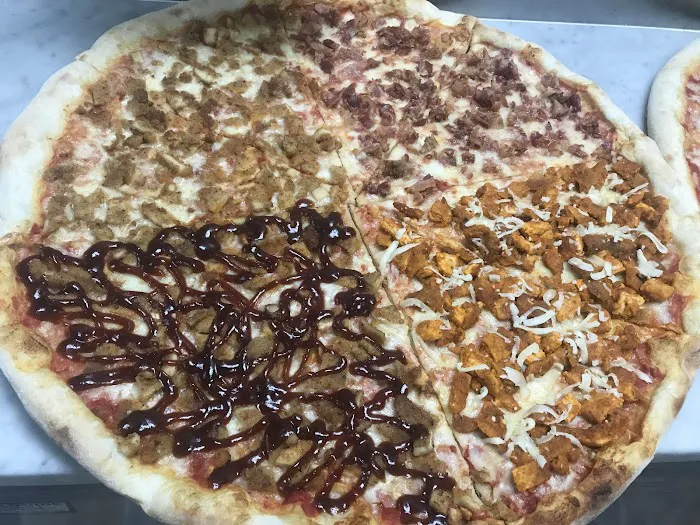 Delicious Pizza Cafe Rest. Picture 10