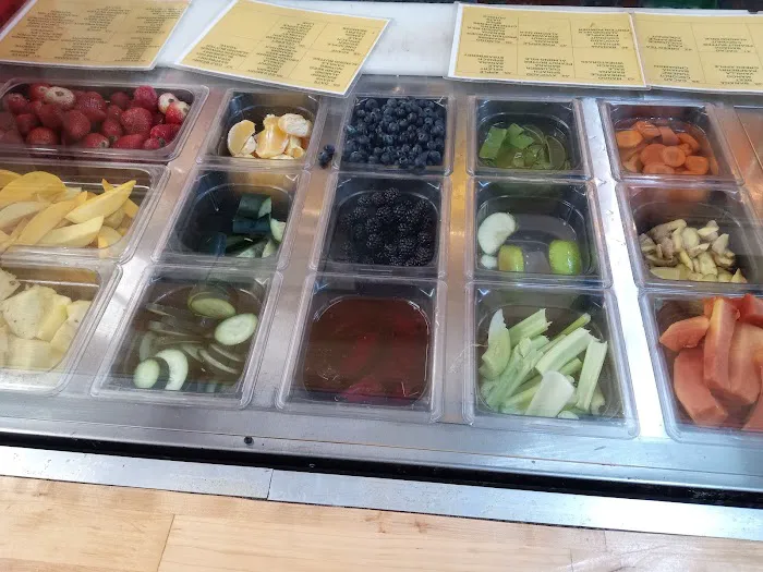 Holy Fruits Juice Press Picture 3
