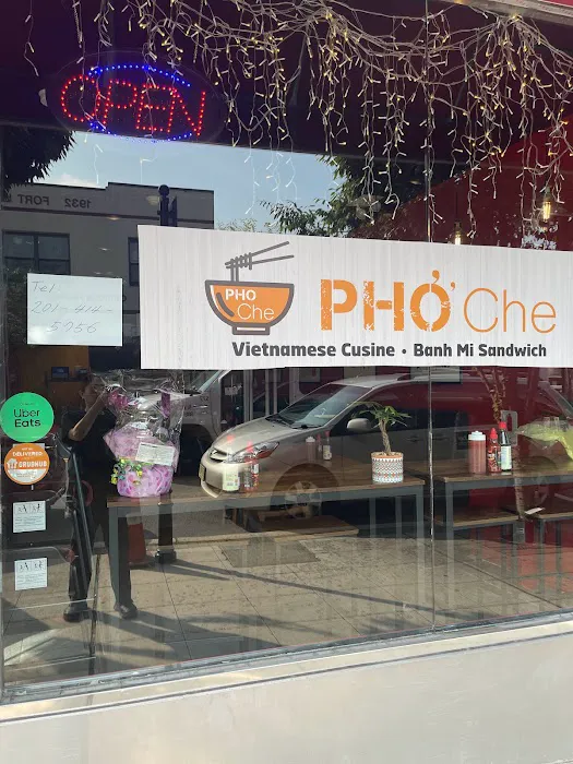 PHO CHE FORT LEE Picture 3