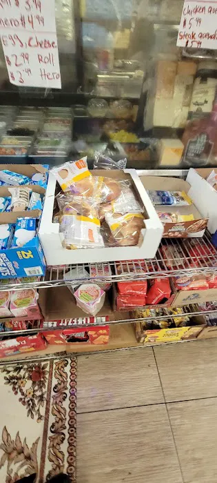SoundView Deli Grill & Grocery Picture 2