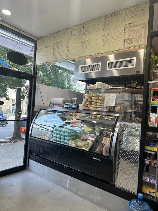 Azteca deli Picture 8