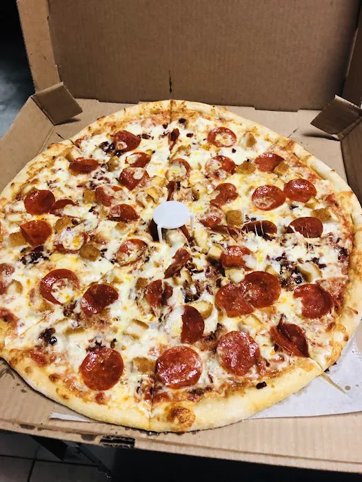 Rams deli & Pizza Picture 9