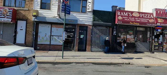 Rams deli & Pizza Picture 2