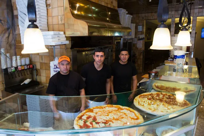 Rocco's Pizzeria Picture 6